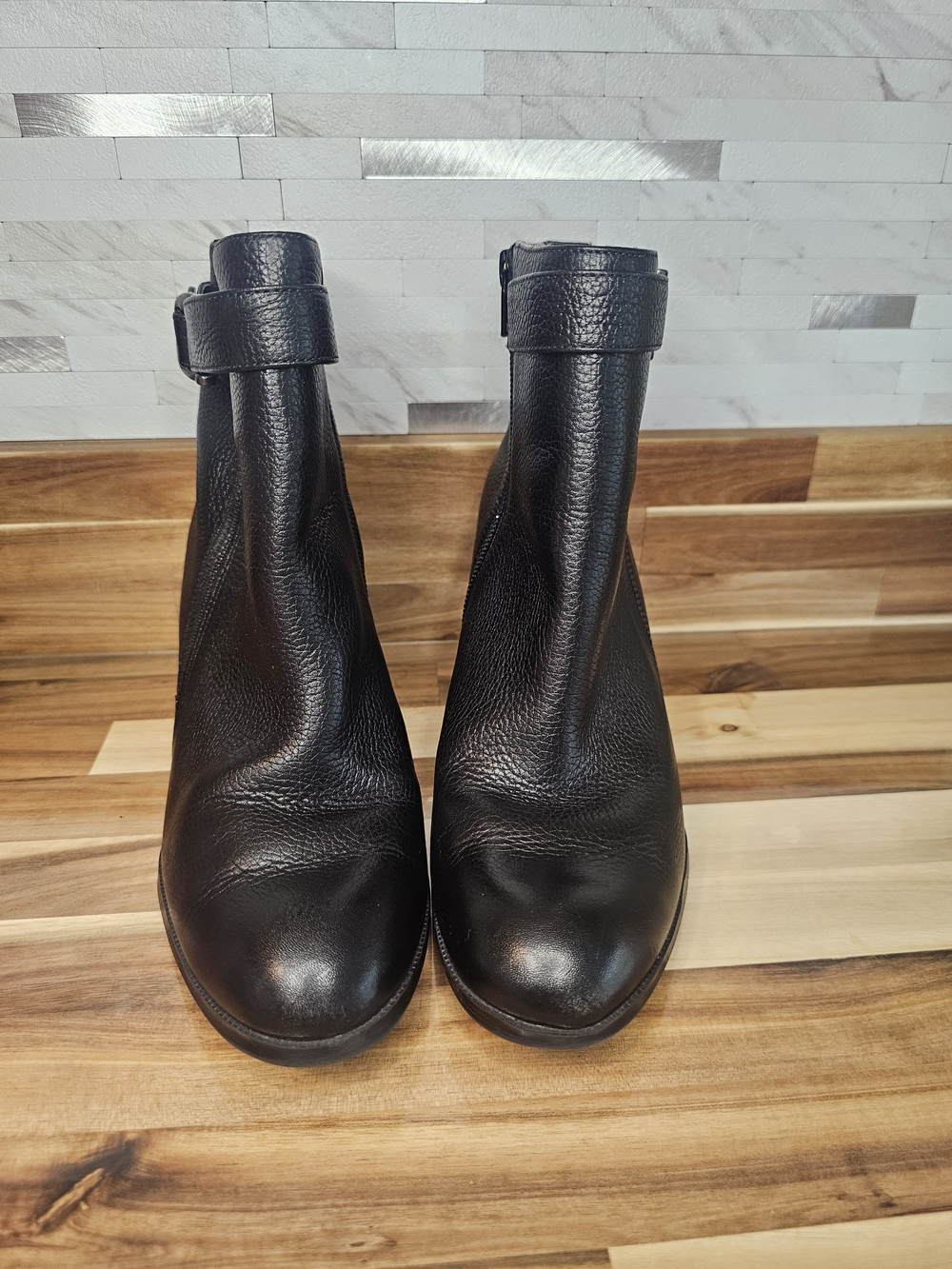 Naturalizer Black Pebbled Leather Ankle Booties with Strap S12